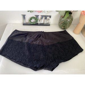 Vintage 1980s Black Hip‎ Hugger Satiny Panties Lace Bow Size 9 Waist 18" NWOT